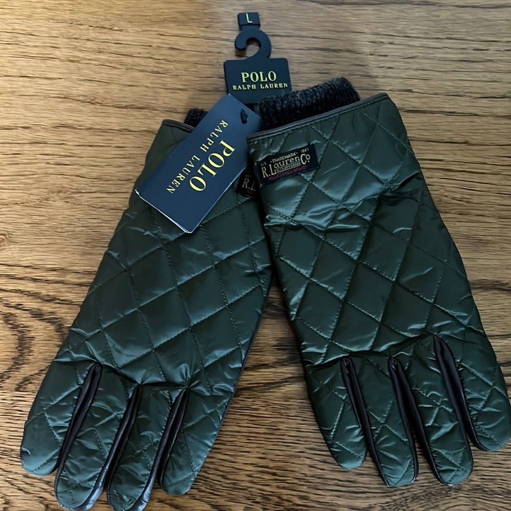 NWT Polo Ralph Lauren
Touch Quilted Field Gloves